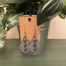 Load image into Gallery viewer, Stepping Stars Wood Earrings