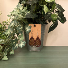 Load image into Gallery viewer, Arabesque Design Wood Earrings