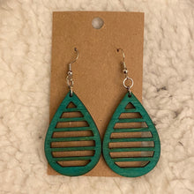 Load image into Gallery viewer, Shutter Teardrop Design Wood Earrings