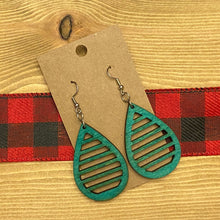 Load image into Gallery viewer, Shutter Teardrop Design Wood Earrings