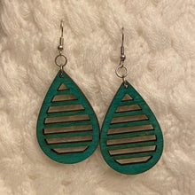 Load image into Gallery viewer, Shutter Teardrop Design Wood Earrings