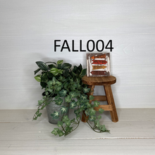 Load image into Gallery viewer, Interchangeable Square Inserts - Fall