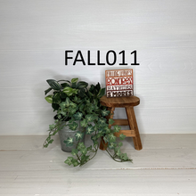 Load image into Gallery viewer, Interchangeable Square Inserts - Fall