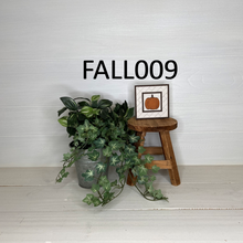 Load image into Gallery viewer, Interchangeable Square Inserts - Fall
